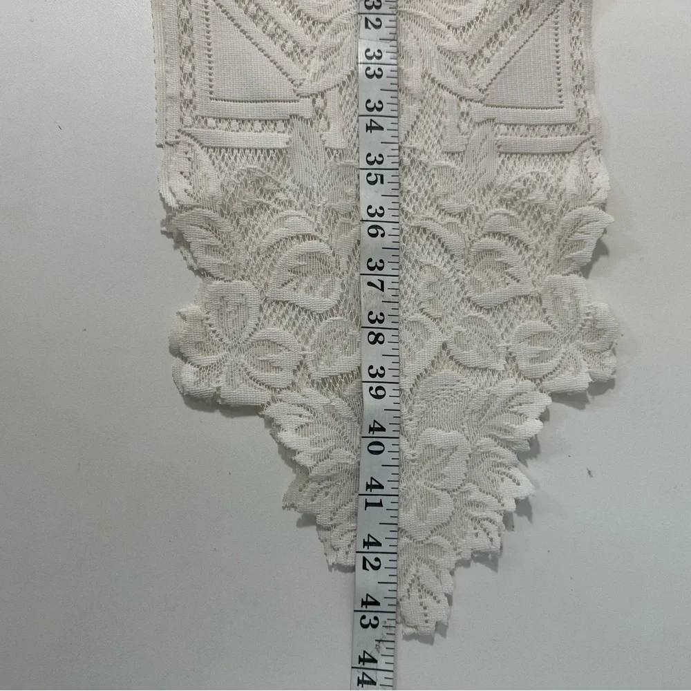 Vintage Heritage Lace New Teatime, Teapot Mantle Scarf 18 x 86
